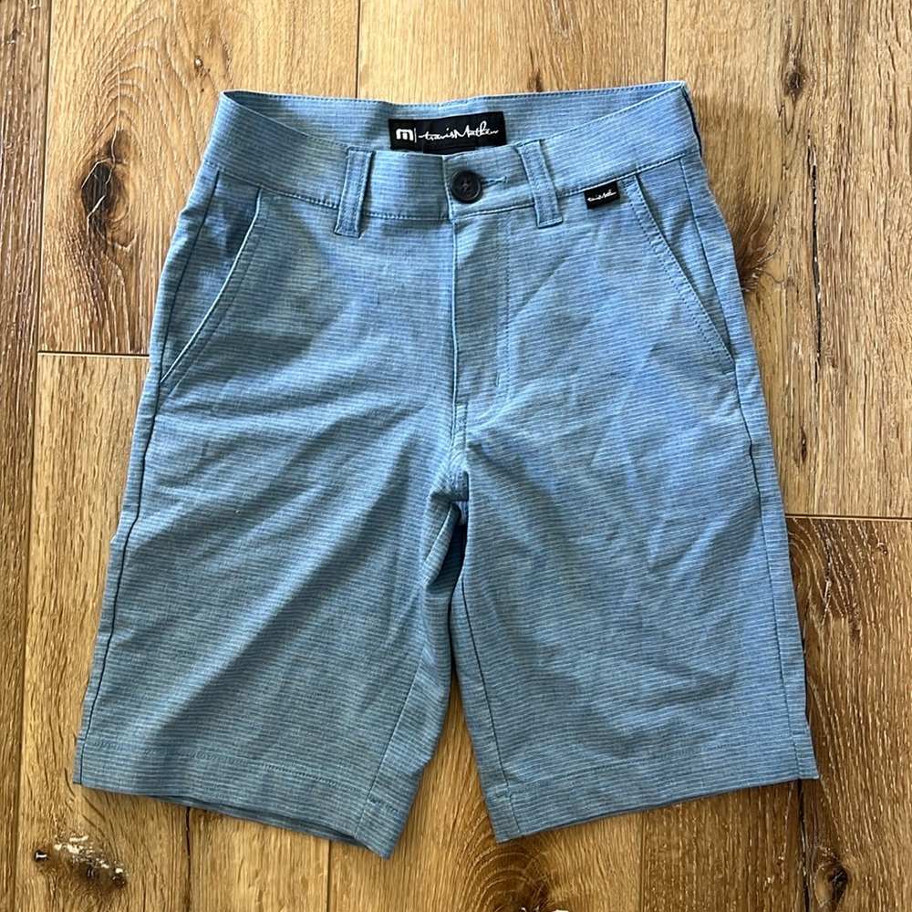 Boys Travis Mathew golf shorts blue size 8